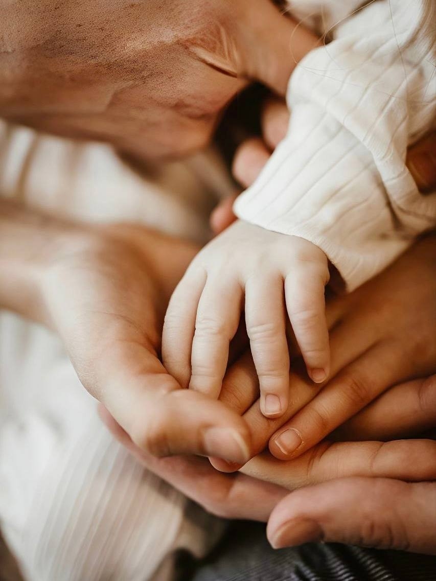 Сегодня Международный день недоношенного ребёнка — День белых лепестков