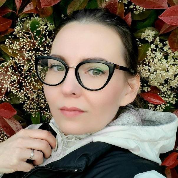 Алена Максимова