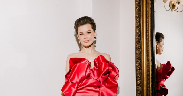 Сегодня день рождения у Катерины Шпицы — актрисы, амбассадора и члена попечительского совета фонда «Свет в руках»!